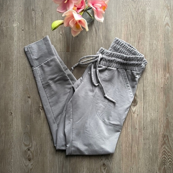 🌿Free People sweatpants - Picture 2 of 5